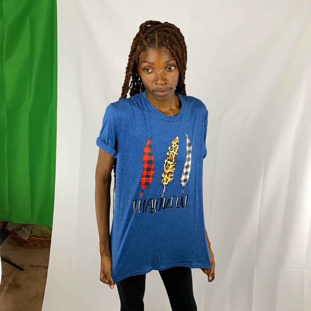 Women’s thankful graphic tee shirt